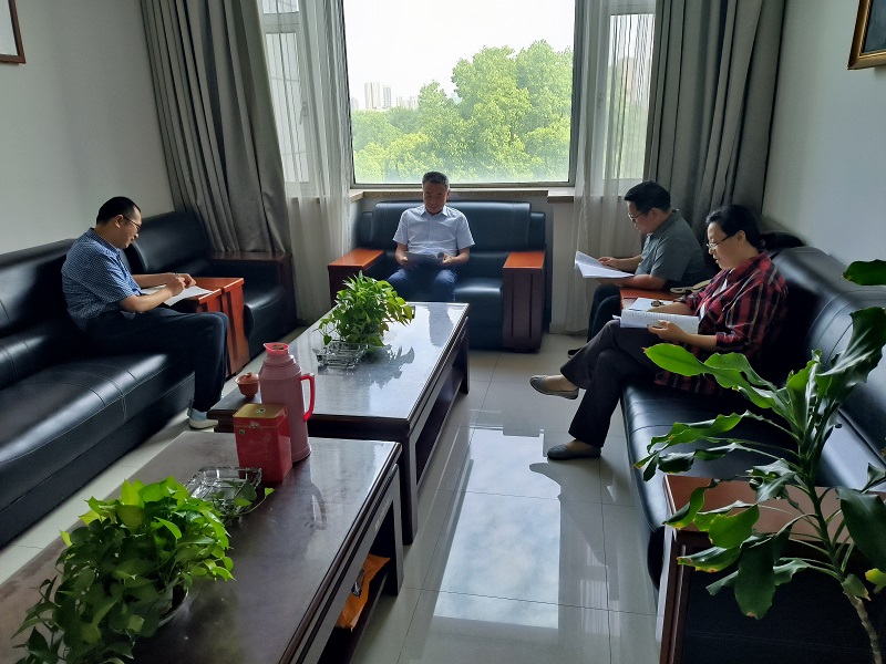 6.4 民革安庆市委会机关召开专题学习会00.jpg