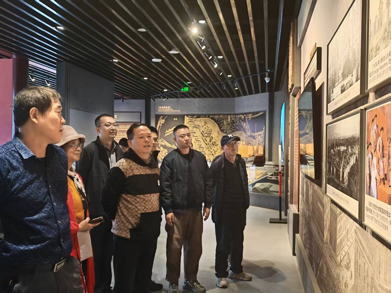 参观南京条约史料陈列馆1.jpg